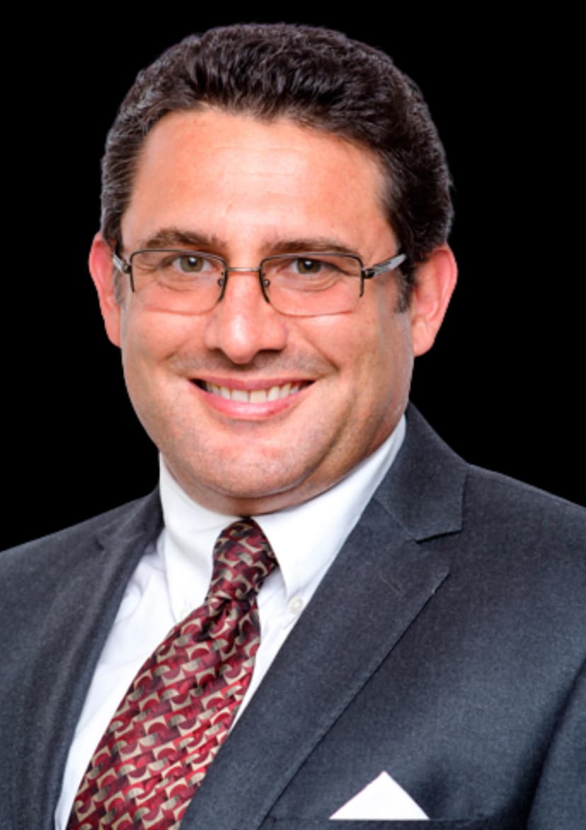 Dr. Francisco José Peralta Macaya - Fundador y Director Médico